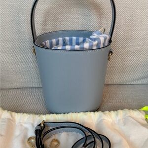 Colores Collective bay blue bucket bag